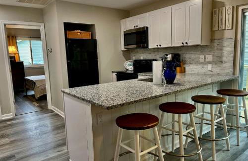 London Towne Bungalow Wloft - Walk To The Beach! - Foto 3