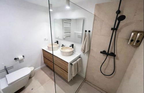 Villa Leandro, First Line Villa with amazing sea views and private access to the sea! - Photo 40