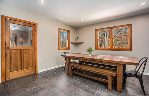 The Hopkins Hideaway - 40 Acres with trails, Arcades, Hot Tub, Fire Pit - Foto 21