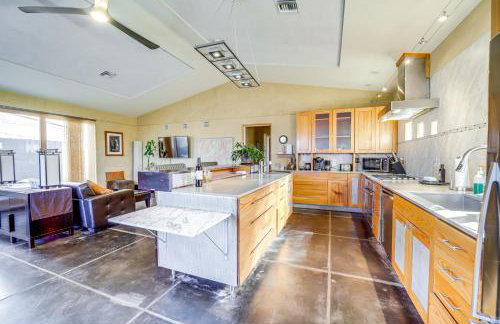 Mtn-View Home with Fenced Backyard in Rimrock! - Foto 14