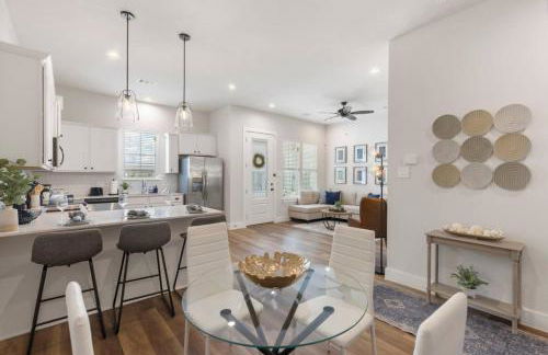 Modern Magnolia Cottage Pool and Gym Access - Foto 41