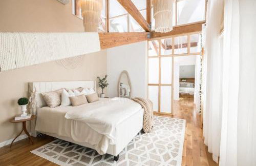 Light filled zen 3BR Penthouse - 7 min to Westport - Foto 1