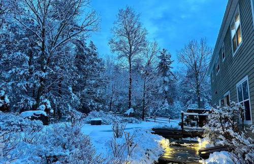 Woodstock Retreat- Heated Pool/Hot Tub/FirePit - Foto 13