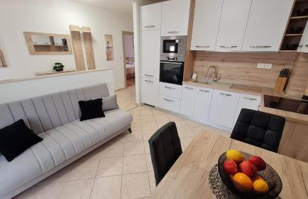 Apartman "Flower Garden" - Foto 18