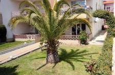 Lucy's next to sea apartment - Photo 1