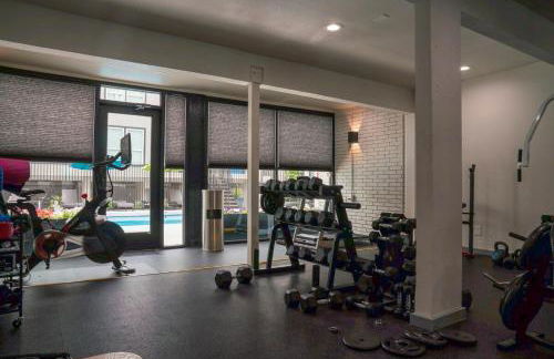 Cozy DT DFW Free Parking Pool Medical Dist - Foto 2