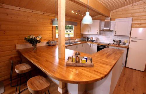 Cambridgeshire Lakes - luxury lodges in a stunning lake location - Foto 16
