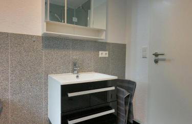 Moderne helle 2,5 Zimmer Wohnung mit großem Bad und Küche in Trossingen - Foto 27