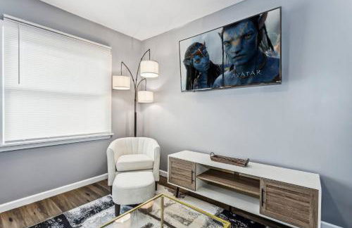 King, Gazebo & Private HotTub~ WestWichita - Photo 18