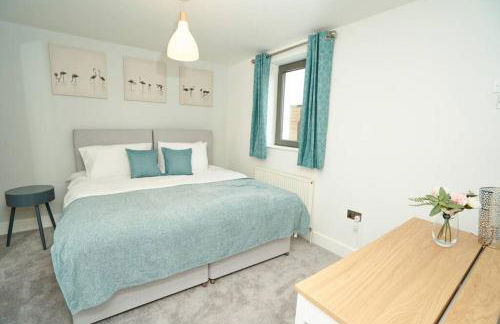 Home from home - 4 Double Bed House with Parking - Foto 18