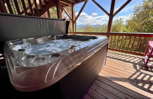 Red Rooster Family Cabin w/Hot Tub+Fire Pit+View - Foto 19