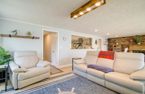 4 Mi to Downtown Plymouth! Bayfront Home with Deck - Foto 8