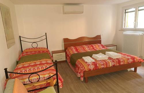 casa con bosco e vista mare - Foto 28