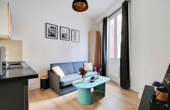 Peaceful Apartment With 1 Room - Photo 8