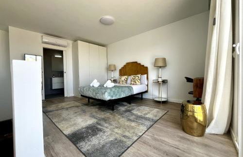 Premium Penthouse Seasonal Rental - Photo 29