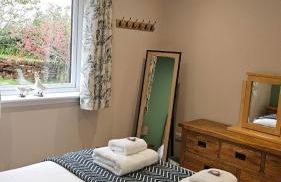 Cosy wee cottage -modern, open plan, parking, EV - Foto 14