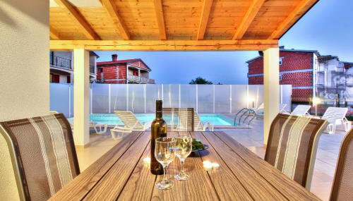 Exklusive 4-Sterne-Villa Mare - WLAN - Pool - Grill - Foto 2