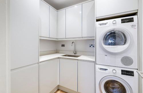 Luxury 5 Bedroom, 4 Bathroom Home in Purley - Foto 61