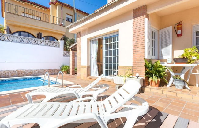 Del Pi in Blanes With 4 Bedrooms and 3 Bathrooms - Photo 22