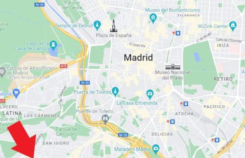 Precioso dúplex en zona Vista Alegre en Madrid - Photo 2