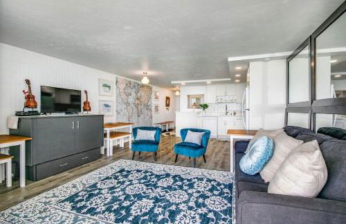 Luxury Beachfront Condo - Photo 7