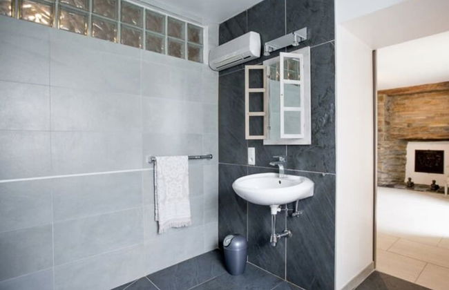 Charming Farmhouse With Large Terrace - Foto 31