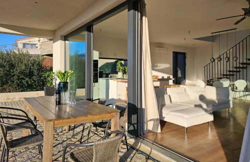 Villa Sea Horizon with a pool - Photo 8