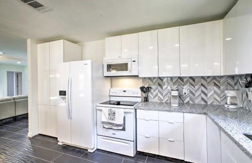 Waterfront Lake Home with Deck - New Renovations! - Photo 16