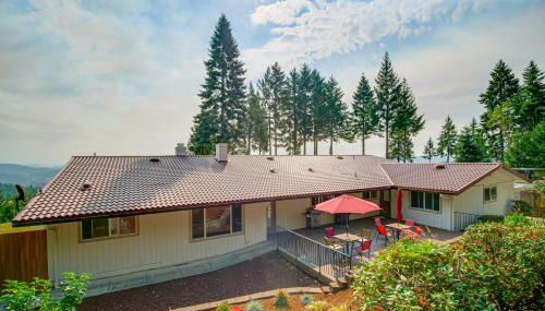 4 Mi to River Umpqua Valley Villa with Fire Pit! - Foto 3