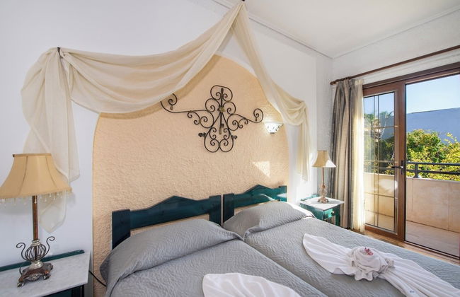 Hotel Castle Suites - Photo 79