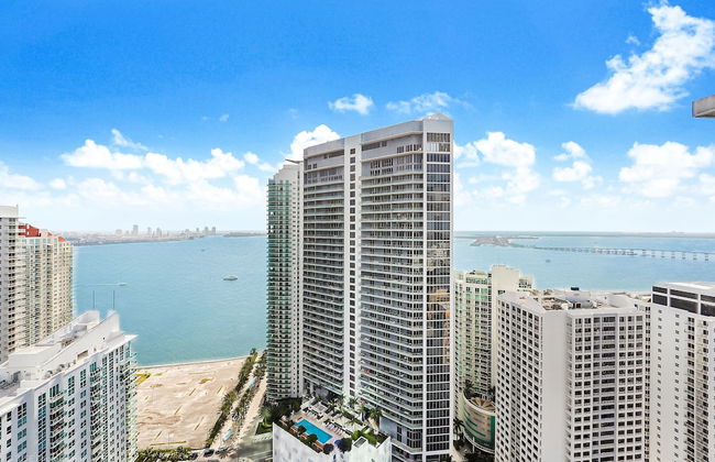 Miami Luxury Executive Apartment - Photo 19