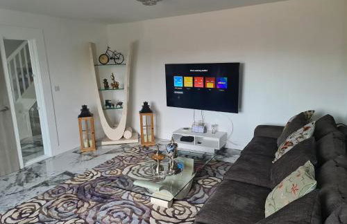 SAV 5 bedroom Executive detached house in Leiceste - Photo 36