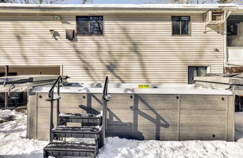 Games, Fire Pit, Hot Tub Pocono Lake Family Home! - Foto 28