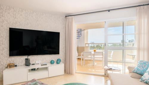 Apartamento con piscina, golf y solarium by Rent Me - Photo 4