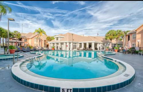 Mickey's Hideaway Condo Near Disney - Foto 4