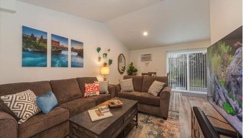 Modern and Stylish KING bed Wifi FREE Parking - Foto 2