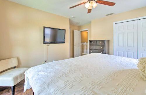 Outdoor Oasis with Pool Davenport Resort Escape! - Foto 13