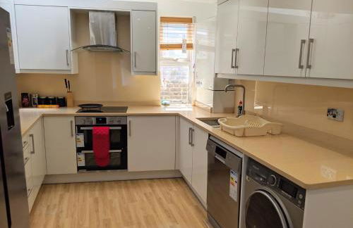 Spacious 2-bed apartment in central Kingston near Richmond Park - Foto 10