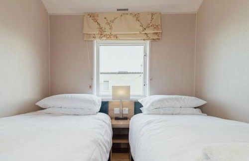 The Lodge - Dog-Friendly Sea View Lodge - Pool available for Long Stays - Foto 35