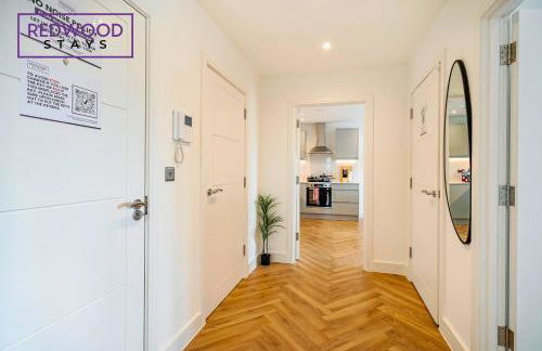 Brand New Premium Serviced Apartments, Free Parking, High-Speed WiFi By Redwood Stays - Foto 71