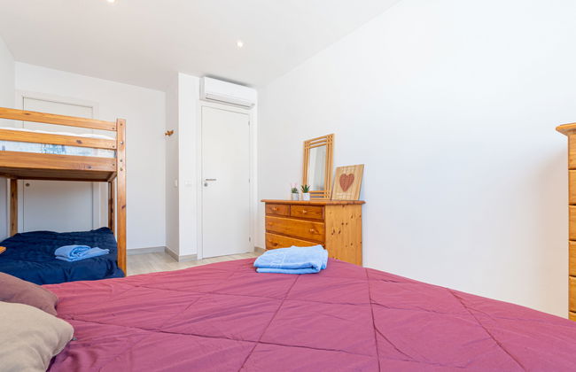 4 bedroom House in Castelló d'Empúries with private pool and garden - Photo 22