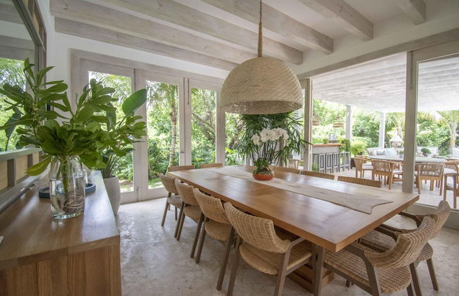 Stylish Fully-staffed Villa Near Beach and Lagoons in Exclusive Golf Resort - Photo 10