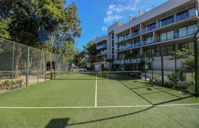 Spacious Apartment With Terrace and Rooftop Pool - Photo 5