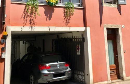 Che piacere! Udine in centro col posto auto - Foto 1