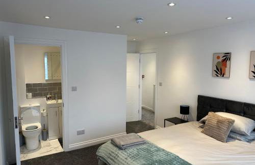 6 beds - 5 bedroom house in Orpington - Photo 5