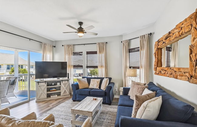 SPC 9232 is a Beautiful recently upgraded 2 BR with Free Beach Service by RedAwning - Foto 1