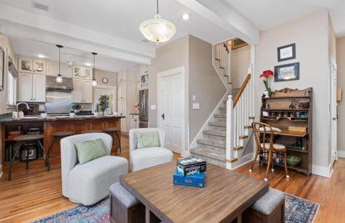 City Park Charm - Vintage Home with Modern Comforts - Foto 17