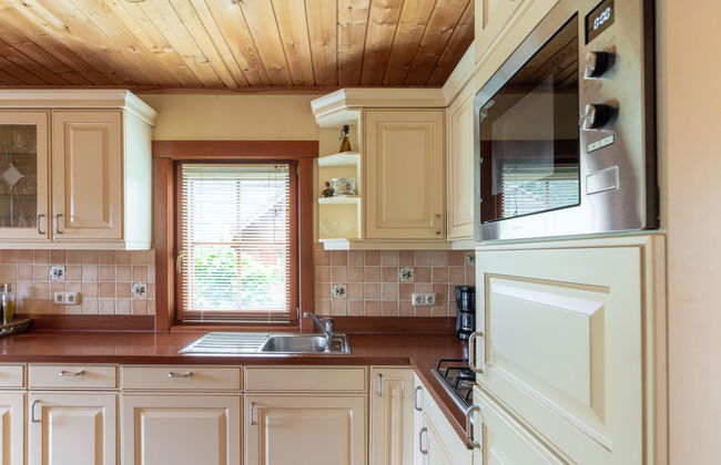 4 bedroom House in Brunssum with terrace - Photo 3