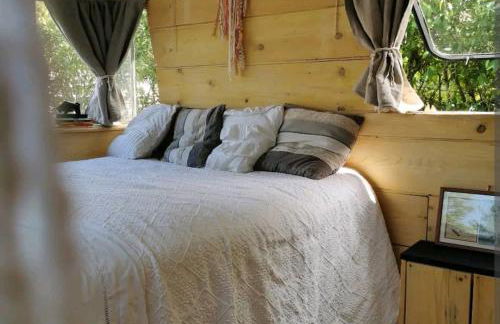 GÎTE AZKENDANTZA capacité 2 à 4 PERS ou 5 à 6 PERS supplément CARAVANE INSOLITE - Foto 14