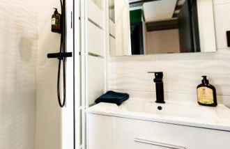 MAISON "Jungle House" 90 m2 BILLARD, RÉTROPROJECTEUR, BAR À JEUX , VINYLE, WIFI FIBRE, idéal PRO & FAMILLE à Montbrison - Foto 33